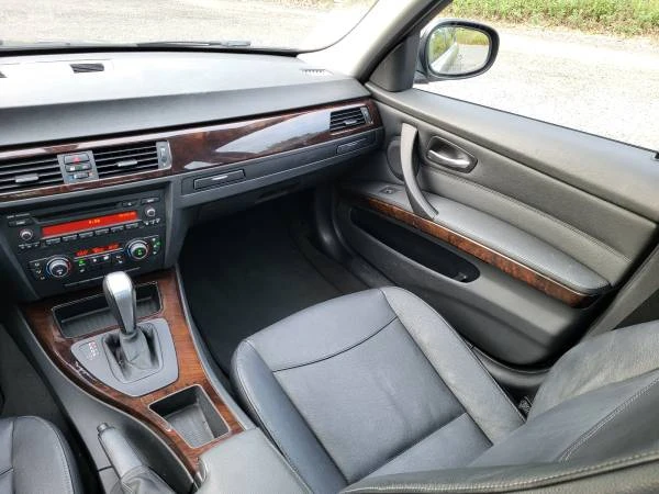 2011 BMW E90 3 Series Sedan - Image 17 of 21