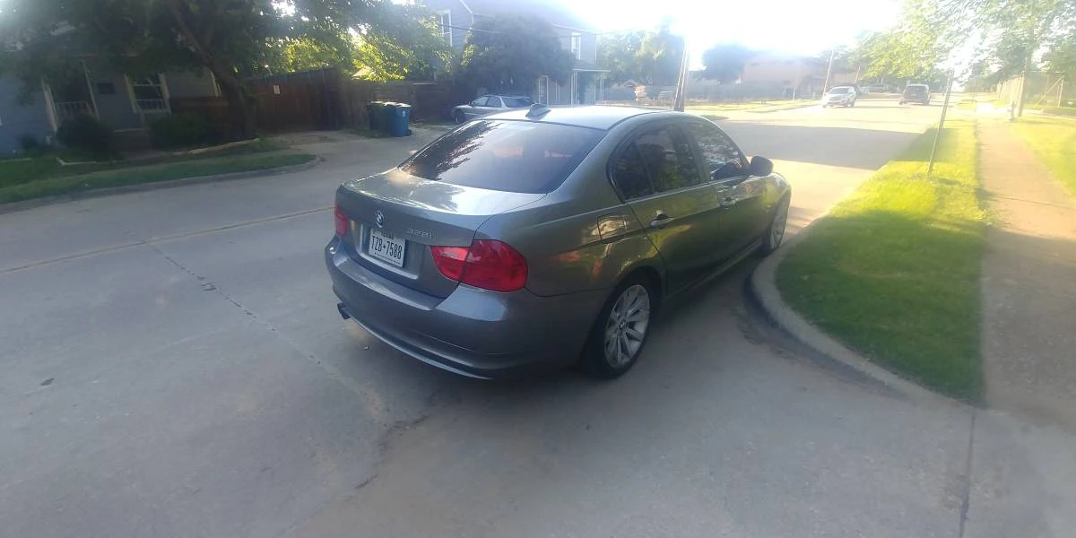 2011 BMW E90 3 Series Sedan - Image 10 of 10