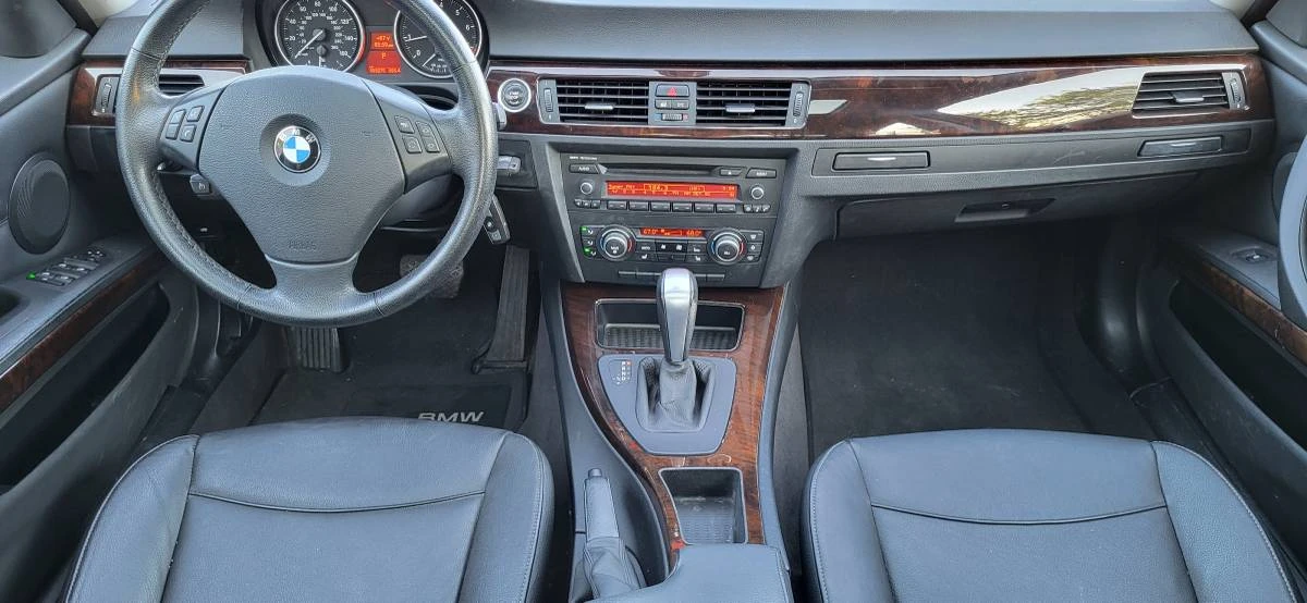 2011 BMW E90 3 Series Sedan - Image 11 of 23