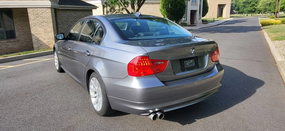 2011 BMW E90 3 Series Sedan - Image 7 of 23