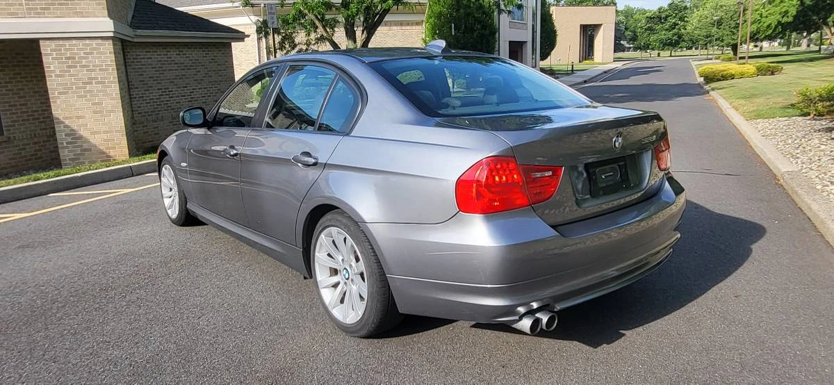 2011 BMW E90 3 Series Sedan - Image 9 of 23