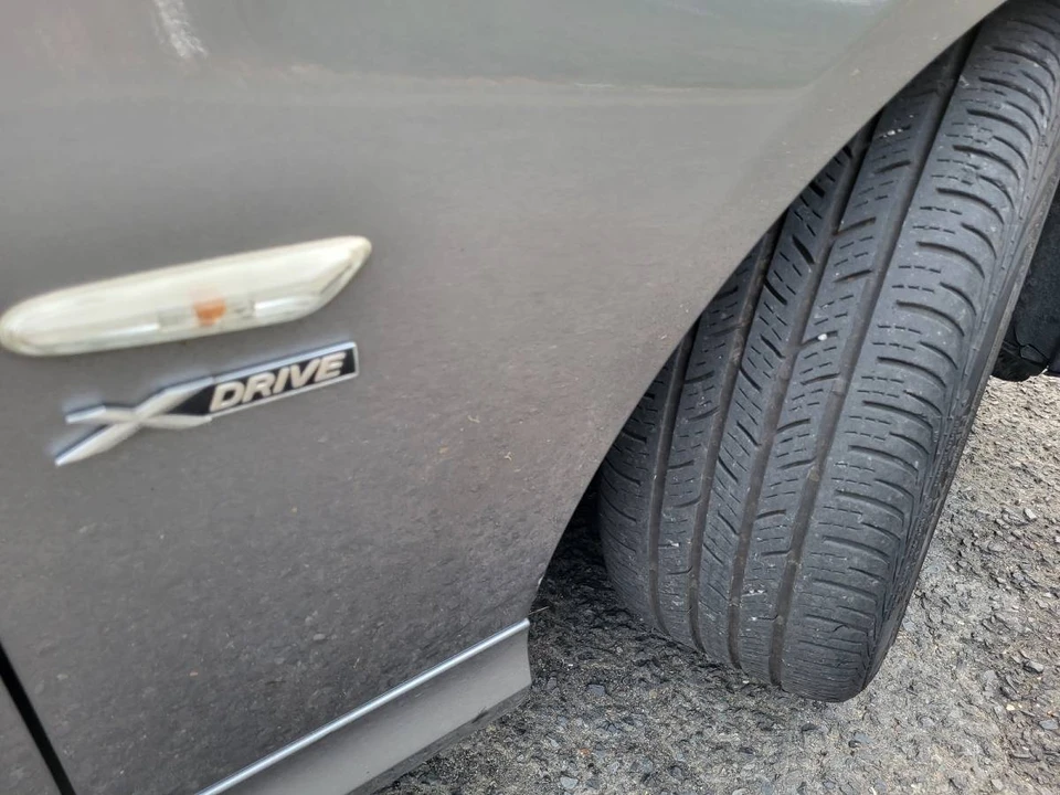 2011 BMW E90 3 Series Sedan - Image 10 of 23