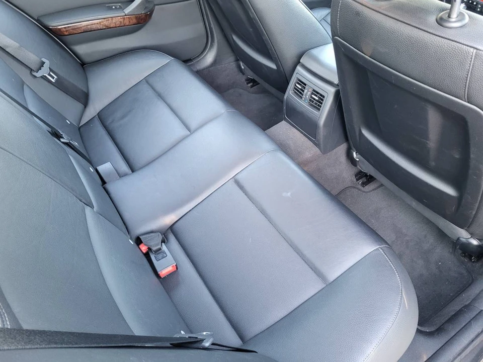 2011 BMW E90 3 Series Sedan - Image 21 of 23