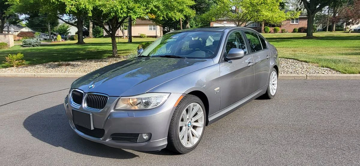 2011 BMW E90 3 Series Sedan - Image 5 of 23