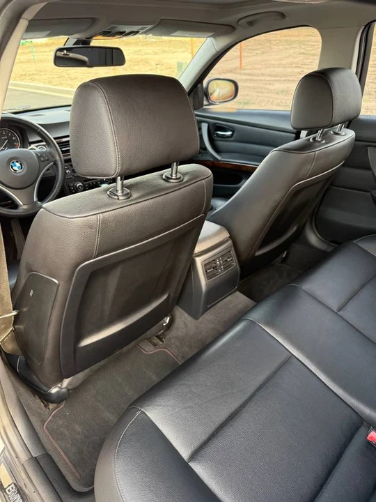 2011 BMW E90 3 Series Sedan - Image 6 of 9