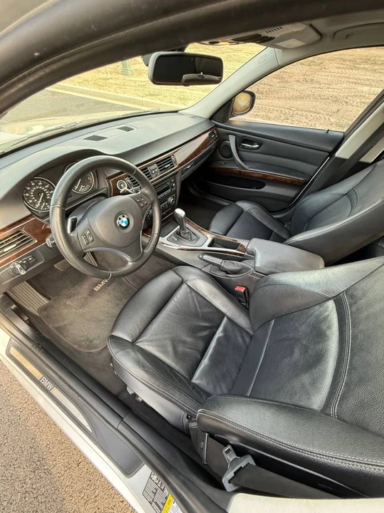 2011 BMW E90 3 Series Sedan - Image 9 of 9