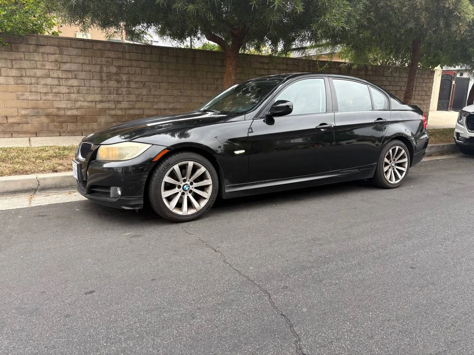 2011 BMW E90 3 Series Sedan - Image 9 of 9