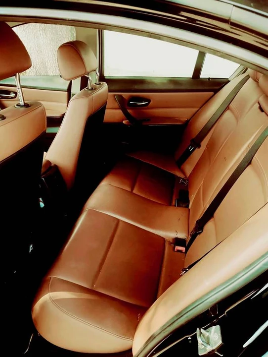 2011 BMW E90 3 Series Sedan - Image 8 of 9