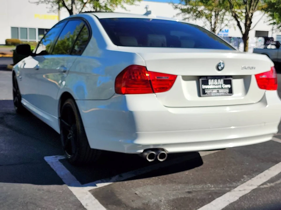 2011 BMW E90 3 Series Sedan - Image 5 of 24