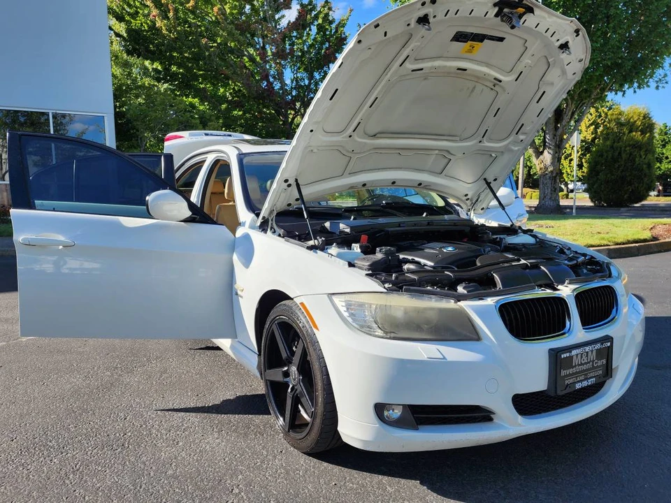 2011 BMW E90 3 Series Sedan - Image 21 of 24