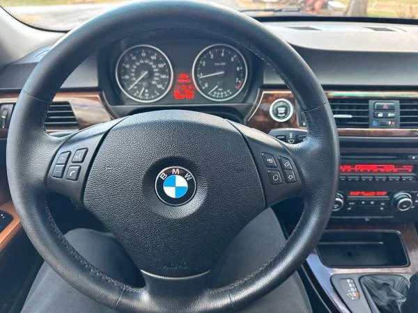 2011 BMW E90 3 Series Sedan - Image 11 of 17