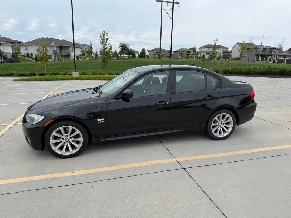2011 BMW E90 3 Series Sedan - Image 3 of 13