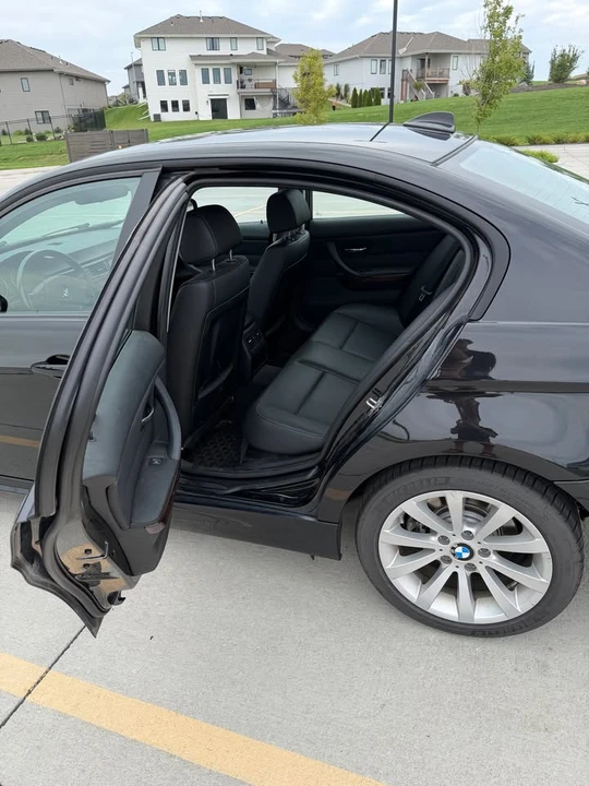 2011 BMW E90 3 Series Sedan - Image 8 of 13