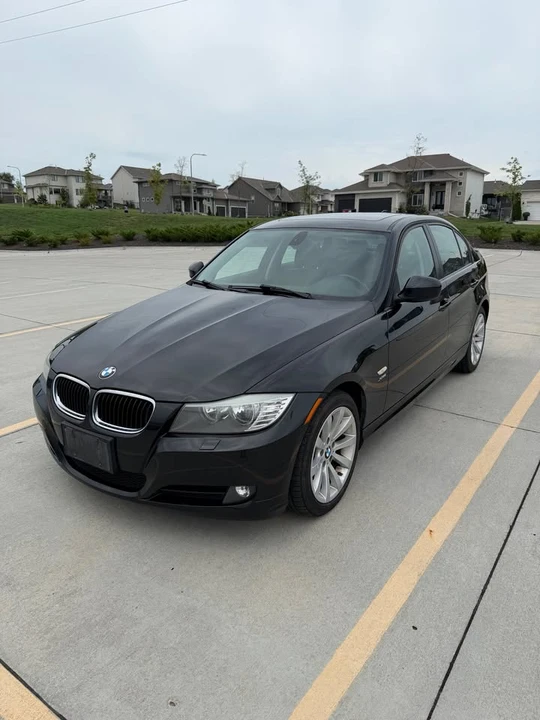 2011 BMW E90 3 Series Sedan - Image 2 of 13