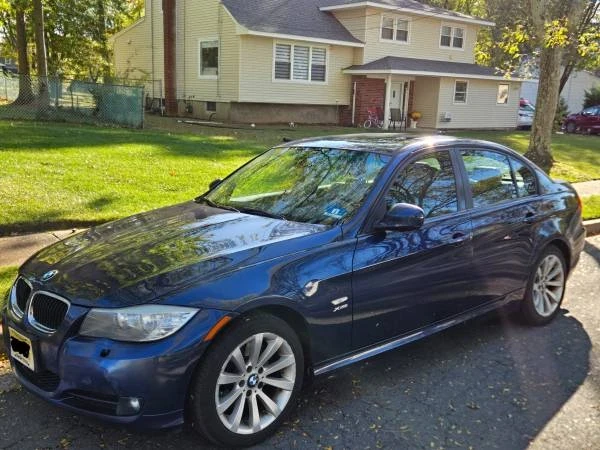2011 BMW E90 3 Series Sedan - Image 4 of 8