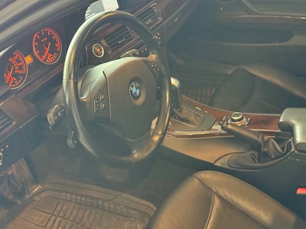 2011 BMW E90 3 Series Sedan - Image 7 of 19