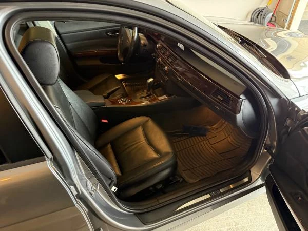 2011 BMW E90 3 Series Sedan - Image 13 of 19