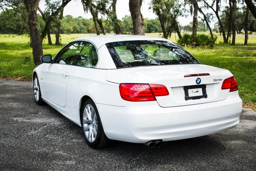 2011 BMW E93 3 Series Convertible - Image 2 of 9