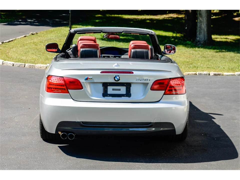 2011 BMW E90 3 Series Sedan - Image 14 of 31