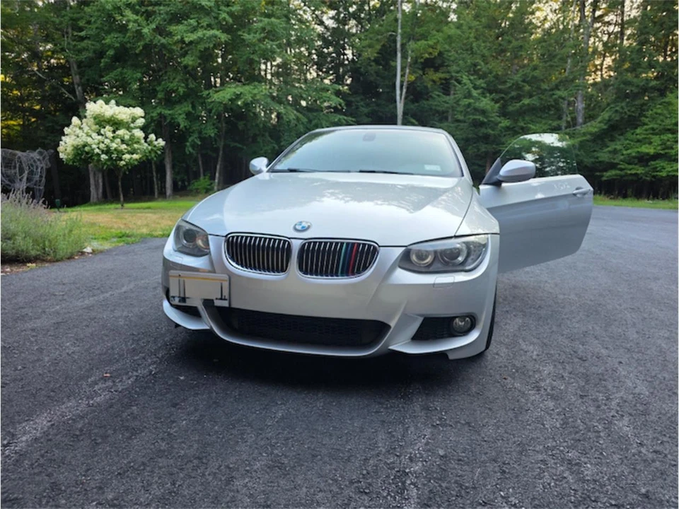 2011 BMW E90 3 Series Sedan - Image 23 of 31