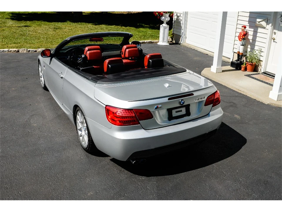 2011 BMW E90 3 Series Sedan - Image 5 of 31