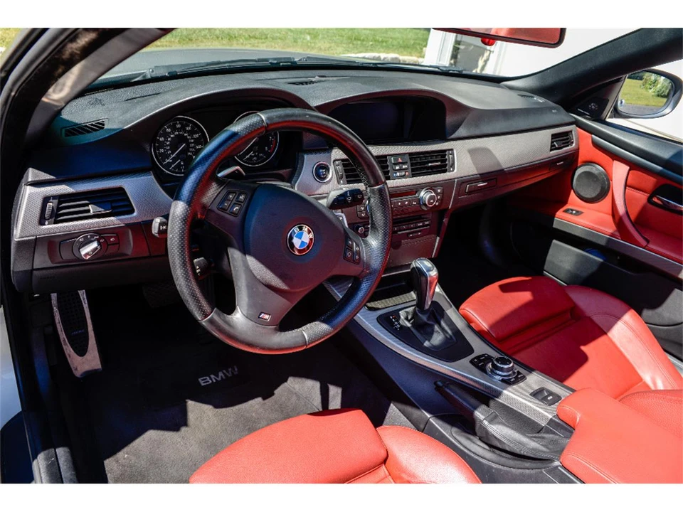 2011 BMW E90 3 Series Sedan - Image 29 of 31