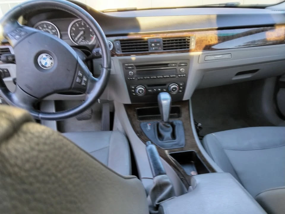 2011 BMW E90 3 Series Sedan - Image 8 of 9