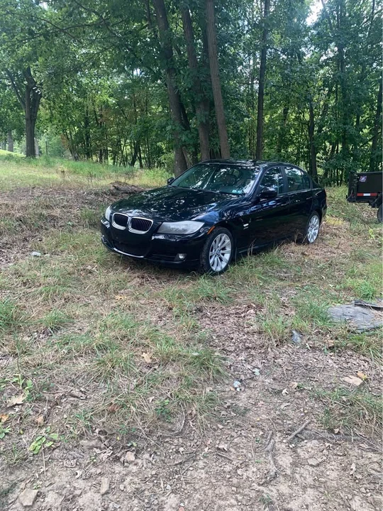 2011 BMW E90 3 Series Sedan - Image 4 of 7