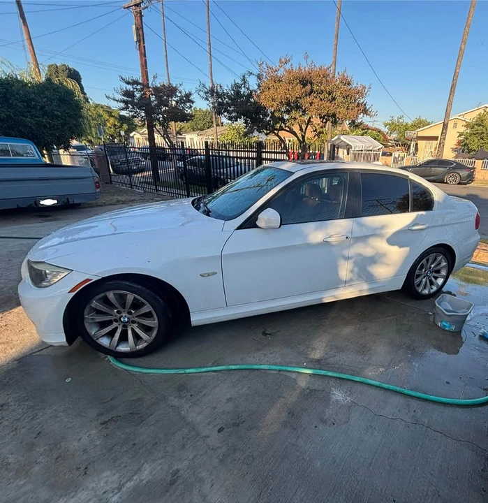 2011 BMW E90 3 Series Sedan - Image 3 of 6