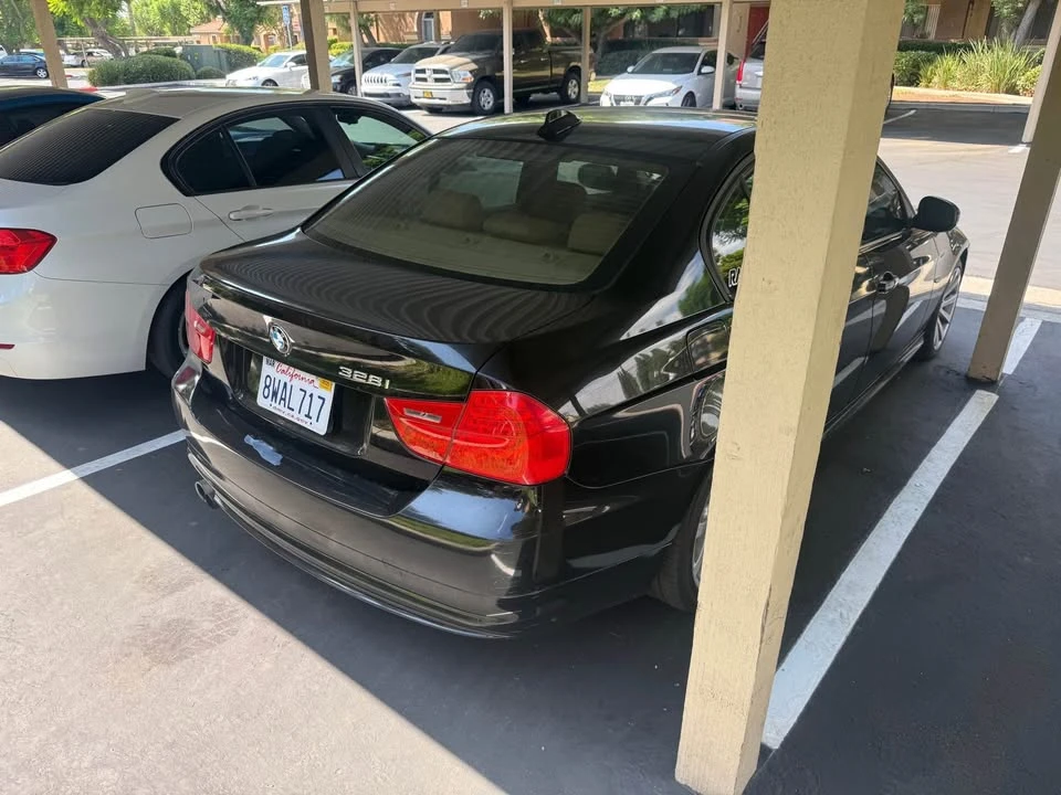 2011 BMW E90 3 Series Sedan - Image 3 of 9