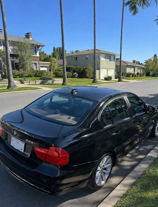 2011 BMW E90 3 Series Sedan - Image 4 of 15