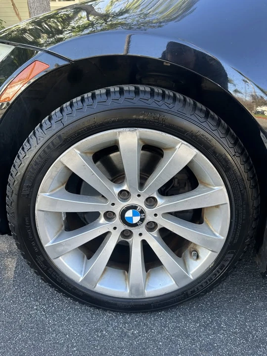 2011 BMW E90 3 Series Sedan - Image 13 of 15