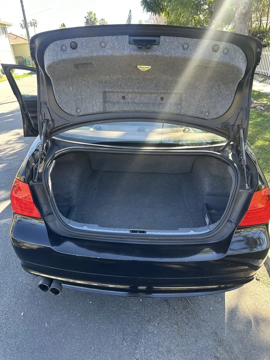2011 BMW E90 3 Series Sedan - Image 6 of 15