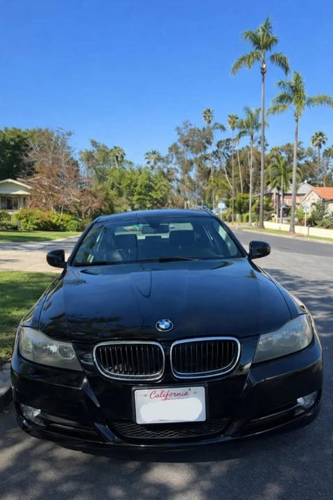 2011 BMW E90 3 Series Sedan - Image 2 of 15