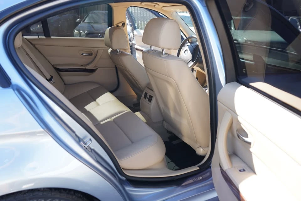 2011 BMW E90 3 Series Sedan - Image 11 of 15