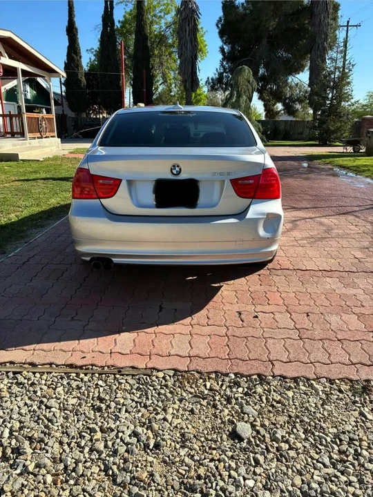 2011 BMW E90 3 Series Sedan - Image 3 of 10