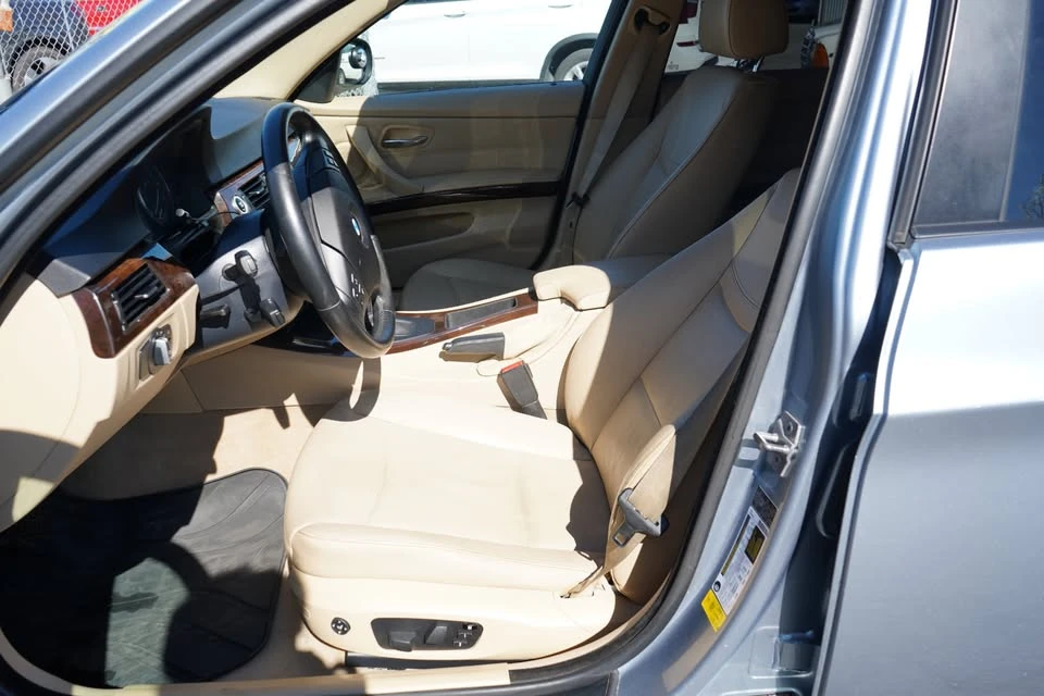2011 BMW E90 3 Series Sedan - Image 9 of 15