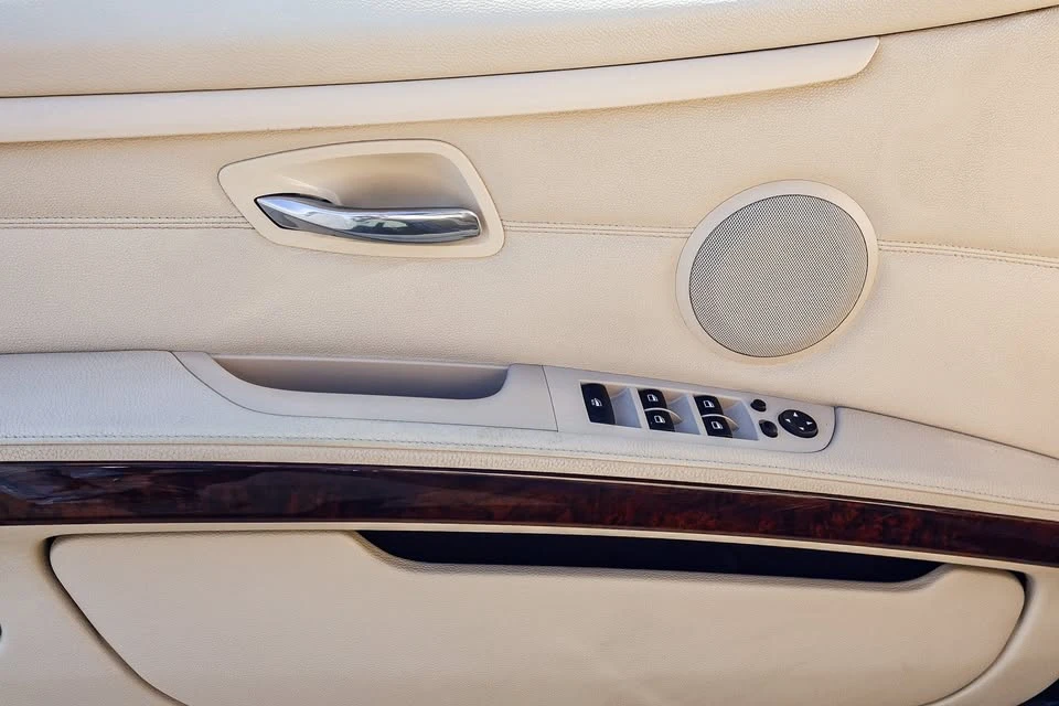 2011 BMW E90 3 Series Sedan - Image 10 of 10