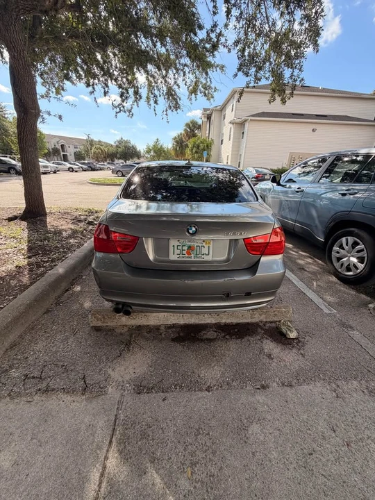 2011 BMW E90 3 Series Sedan - Image 8 of 9