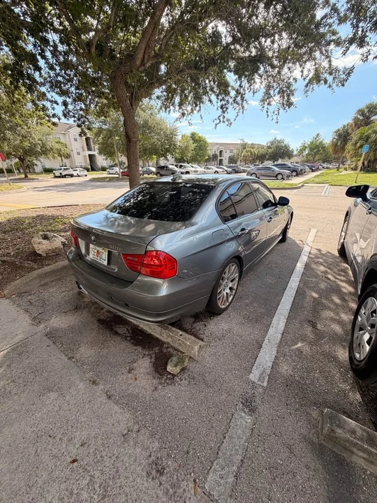 2011 BMW E90 3 Series Sedan - Image 9 of 9