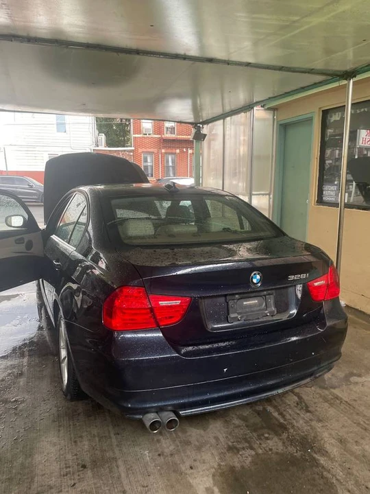 2011 BMW E90 3 Series Sedan - Image 3 of 5