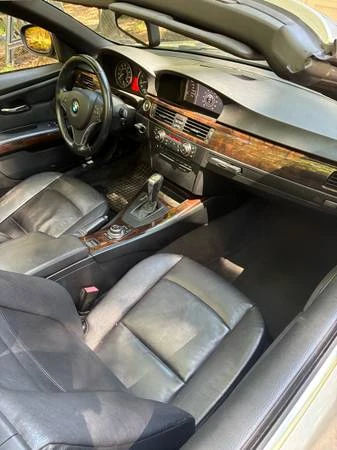 2011 BMW E93 3 Series Convertible - Image 15 of 21