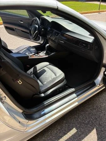 2011 BMW E93 3 Series Convertible - Image 13 of 21
