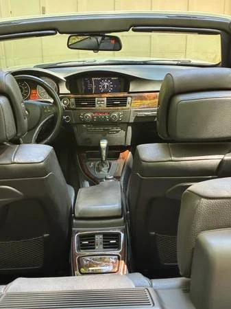 2011 BMW E93 3 Series Convertible - Image 17 of 21