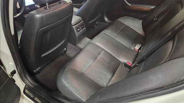 2011 BMW E90 3 Series Sedan - Image 7 of 9