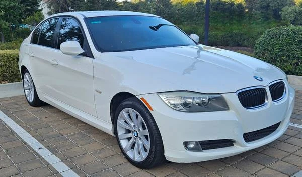 2011 BMW E90 3 Series Sedan - Image 4 of 9