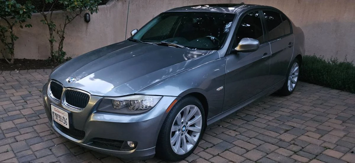 2011 BMW E90 3 Series Sedan - Image 2 of 8