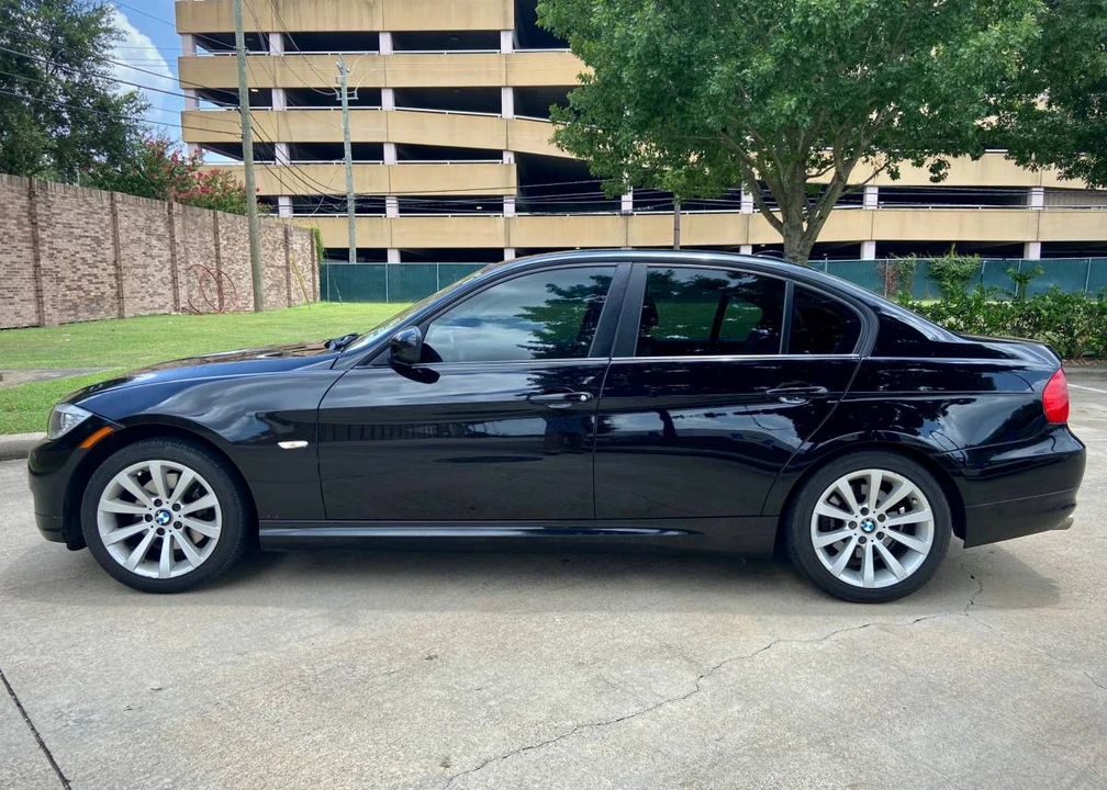 2011 BMW E90 3 Series Sedan - Image 2 of 24