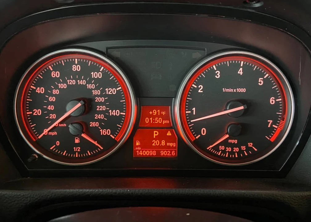 2011 BMW E90 3 Series Sedan - Image 19 of 24