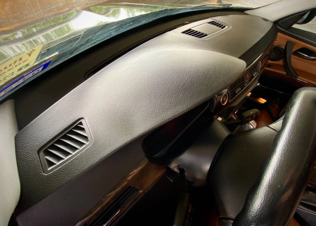 2011 BMW E90 3 Series Sedan - Image 18 of 24